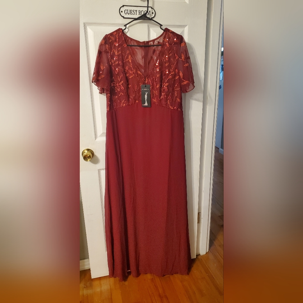 Beautiful evening Gown Sz XL